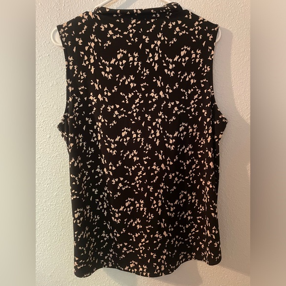 Black and tan XL sleeveless blouse - Picture 5 of 5